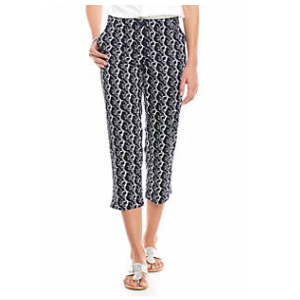 Crown and Ivy Cute Elephant Patterned Capris